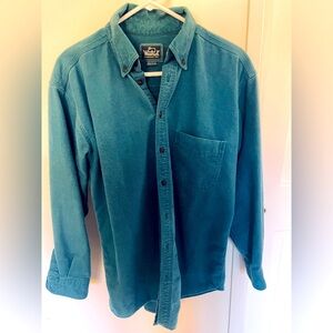 Beautiful teal thick vintage flannel, Woolrich men’s medium, barely broken in.